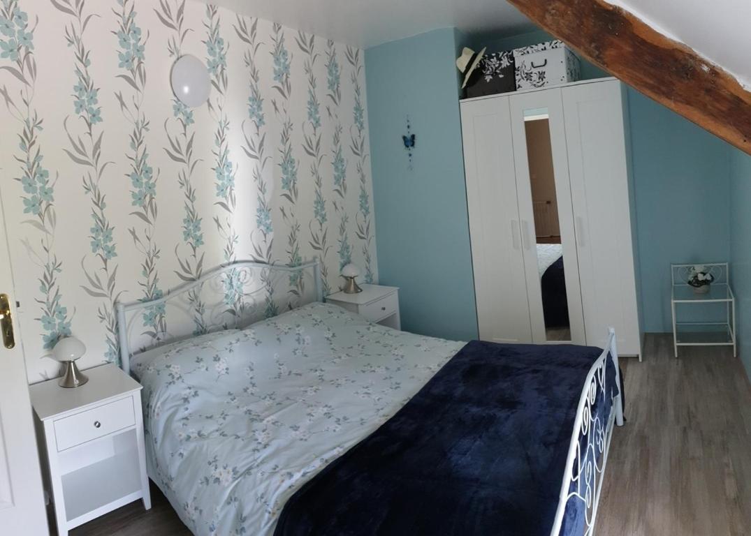 Holiday home Charming Traditional 2-bed Near