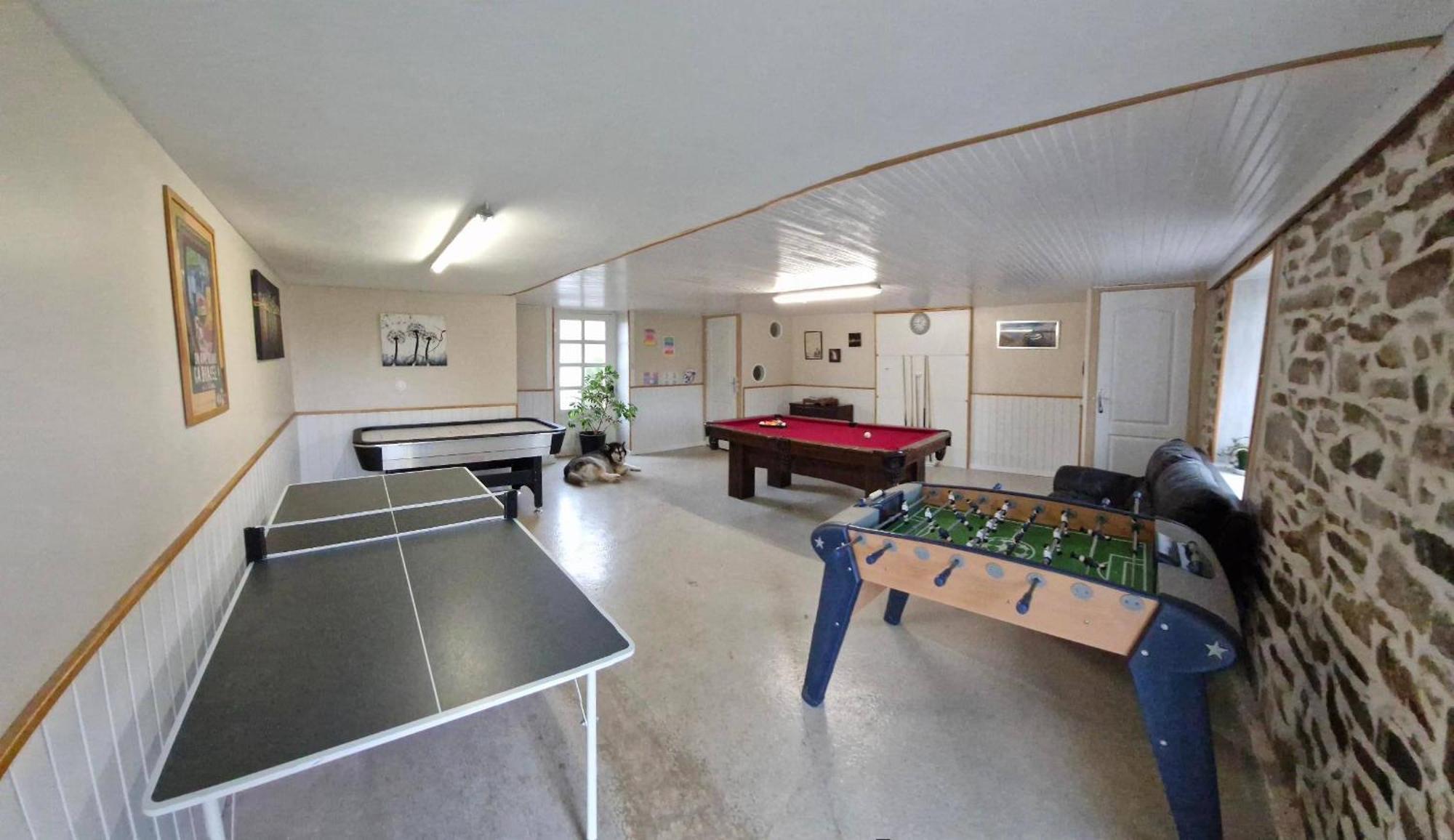 Holiday home Charming Traditional 2-bed Near